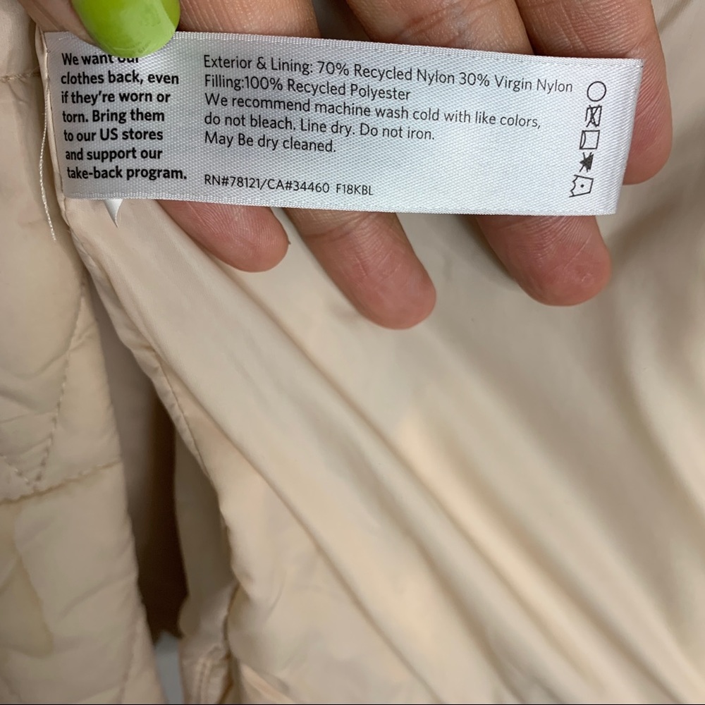 Eileen Fisher Cream Lightweight Quilted Puffer Vest - Picture 9 of 9